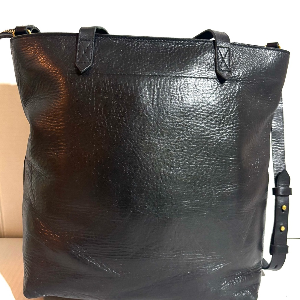 Madewell Elegant Black Leather Tote Bag - Picture 4 of 11